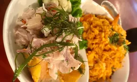 Duo Marino Clasico: ceviche de tollo + Arroz con Mariscos